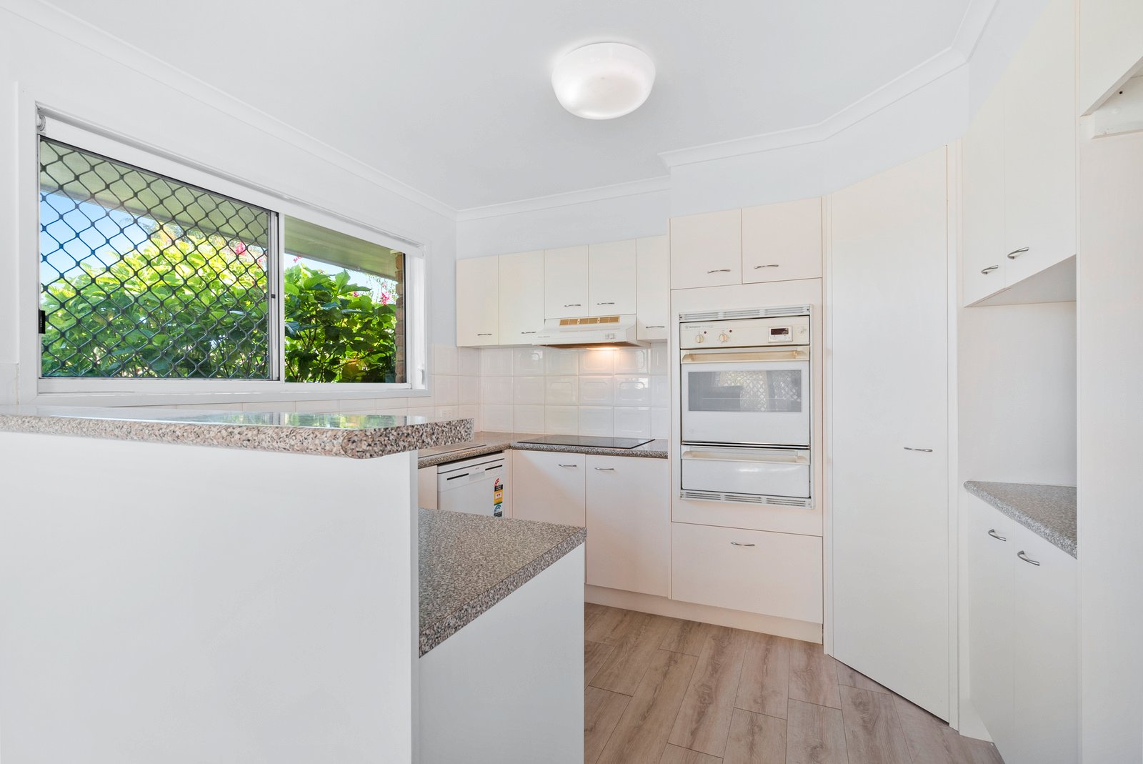 1/22 Woodlands Drive BANORA POINT 2