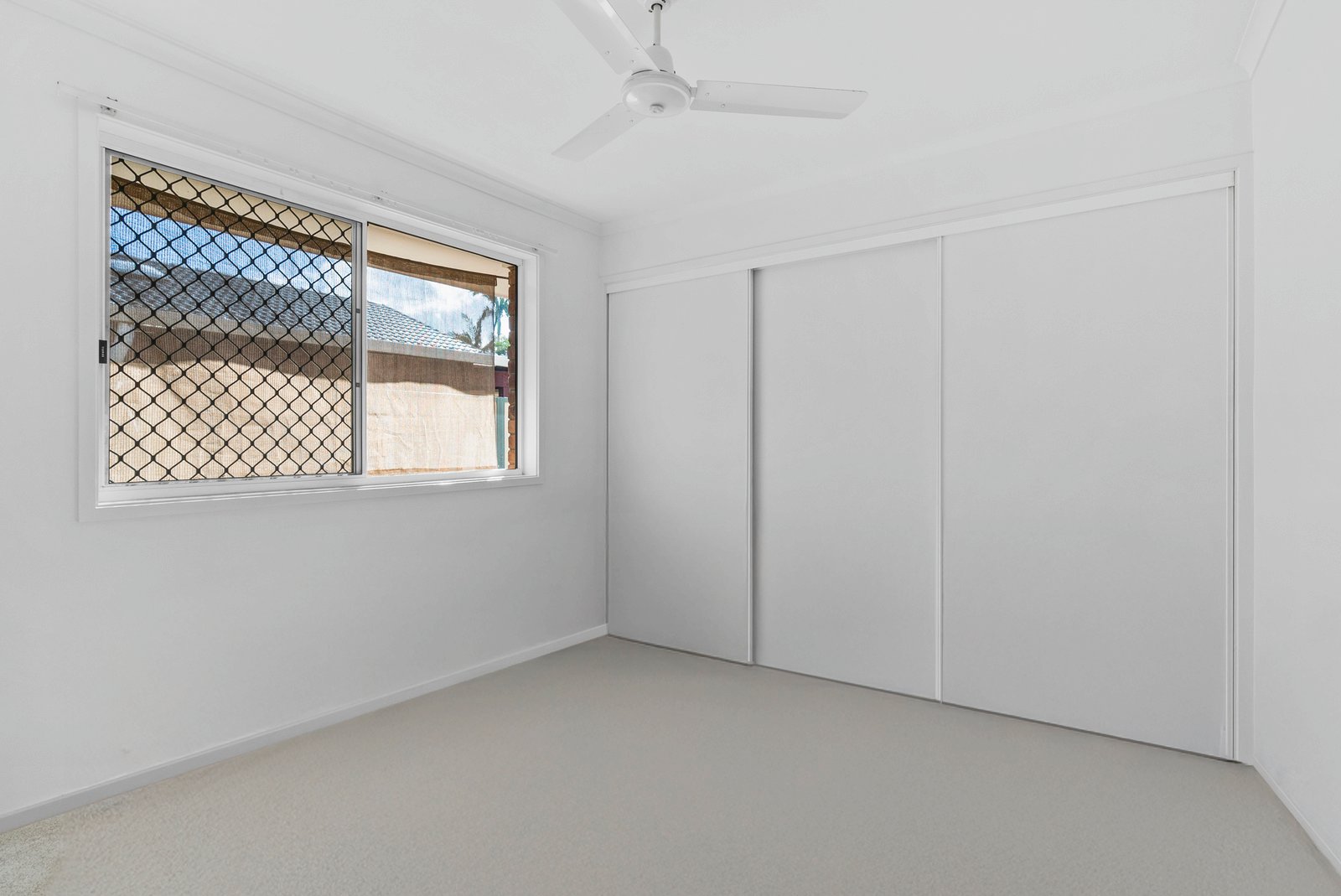 1/22 Woodlands Drive BANORA POINT 7