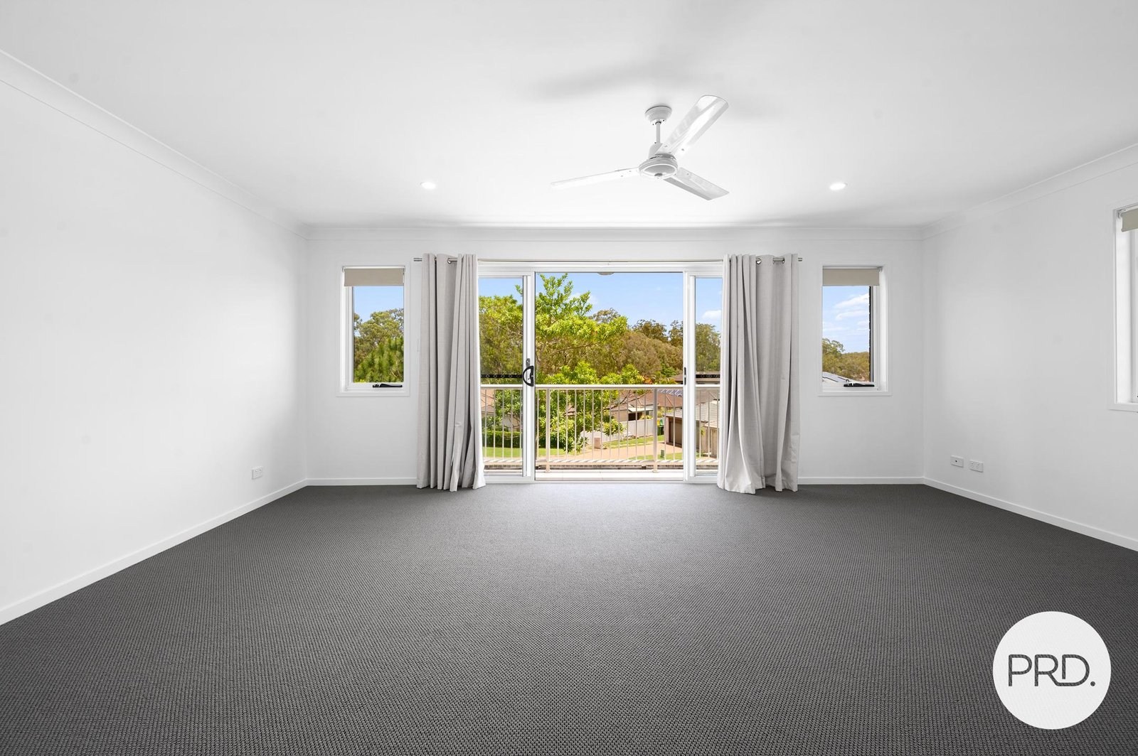 1/22 Yulia Street COOMBABAH 5