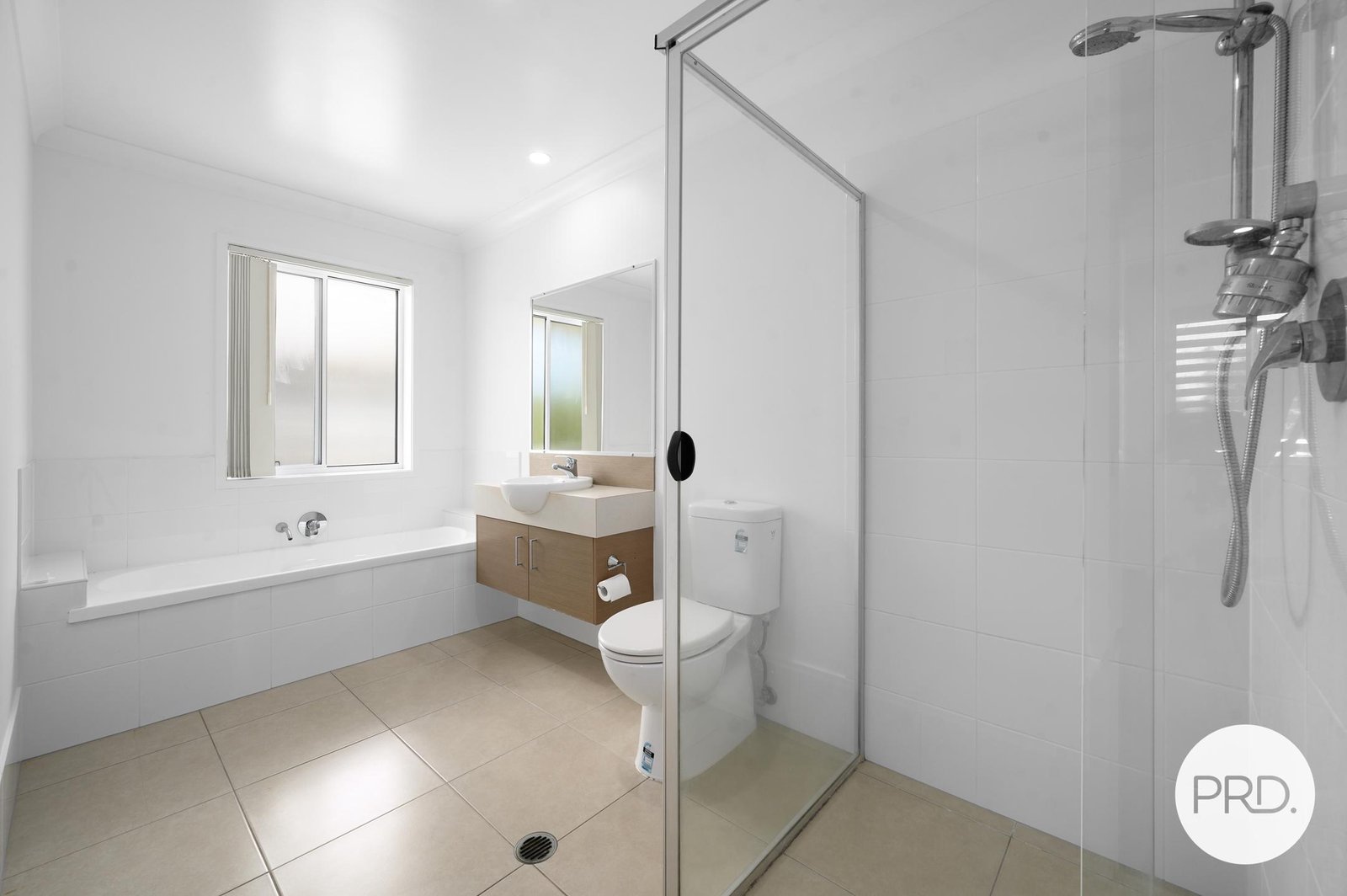 1/22 Yulia Street COOMBABAH 9