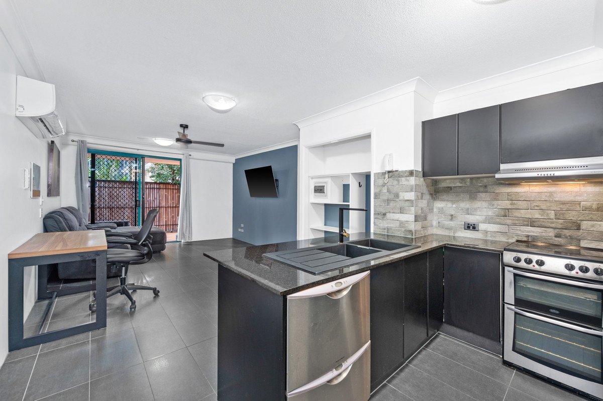 12/20-26 Anne Avenue Broadbeach 1