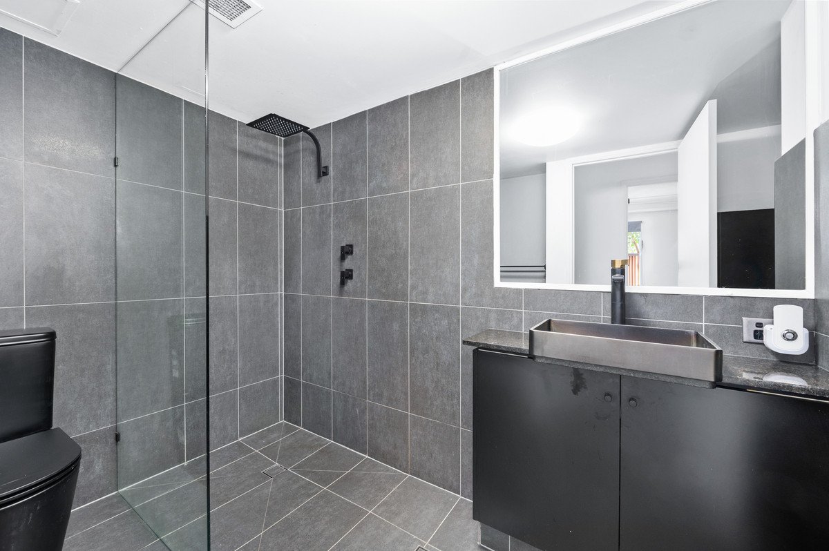 12/20-26 Anne Avenue Broadbeach 8