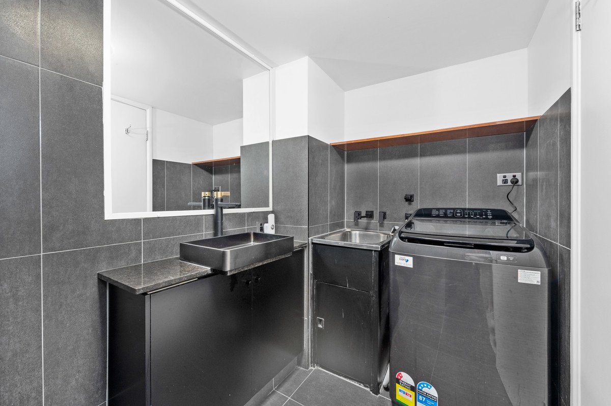 12/20-26 Anne Avenue Broadbeach 9
