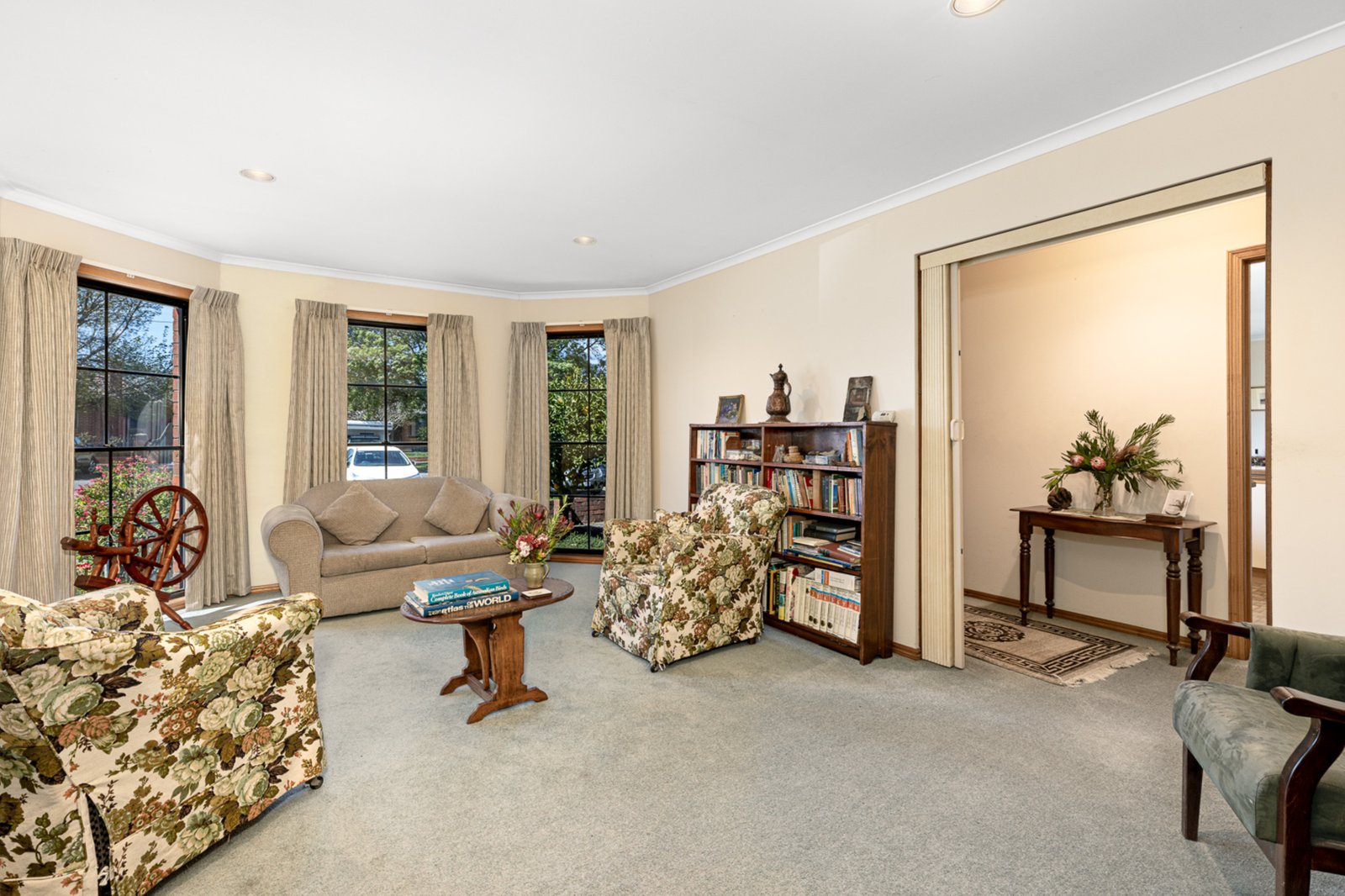 Gallery: 1/220 Ascot Street