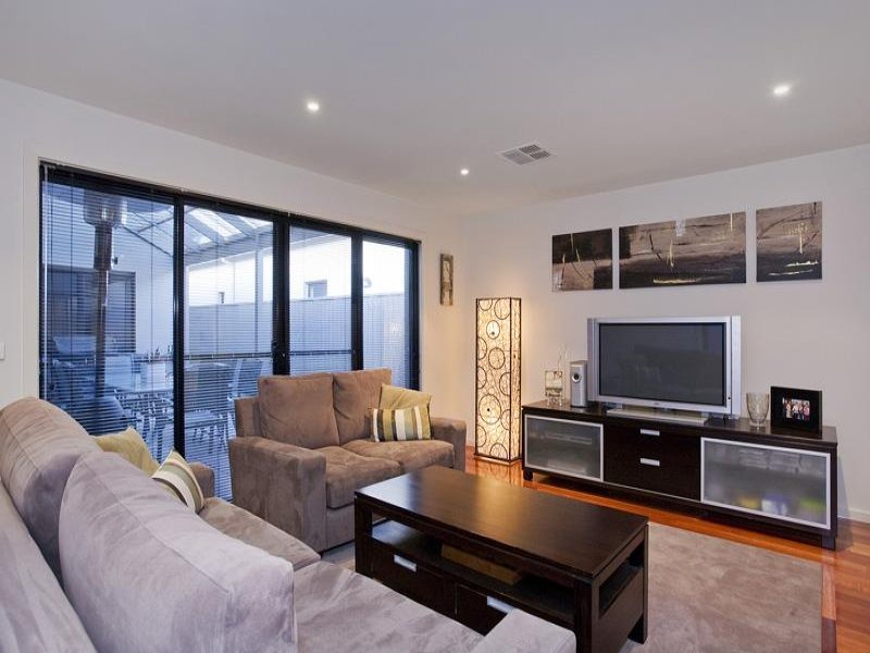 Gallery: 1/220 Verner Street