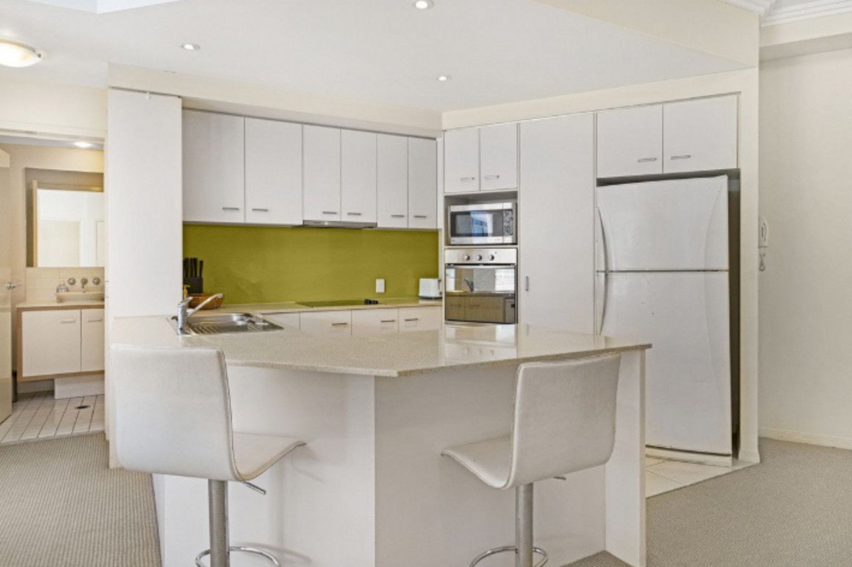 12/201 Varsity Parade Varsity Lakes 4