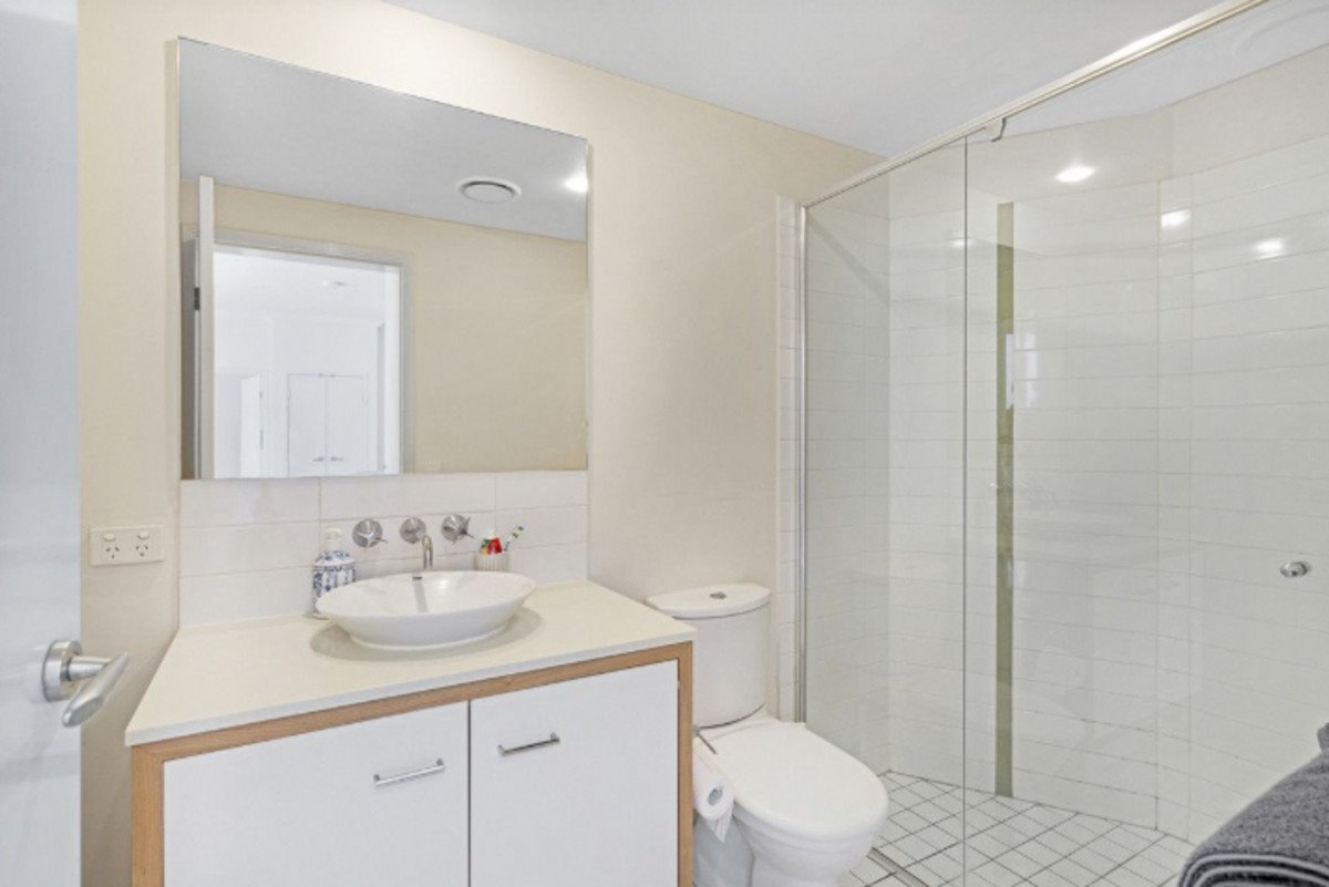 12/201 Varsity Parade Varsity Lakes 9