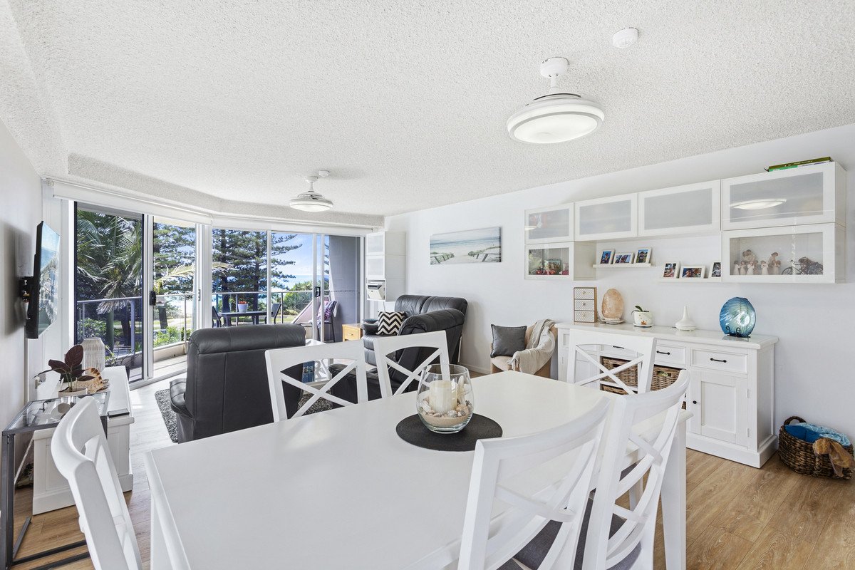 12/202 The Esplanade Burleigh Heads 3