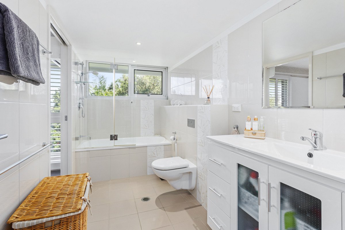 12/202 The Esplanade Burleigh Heads 13