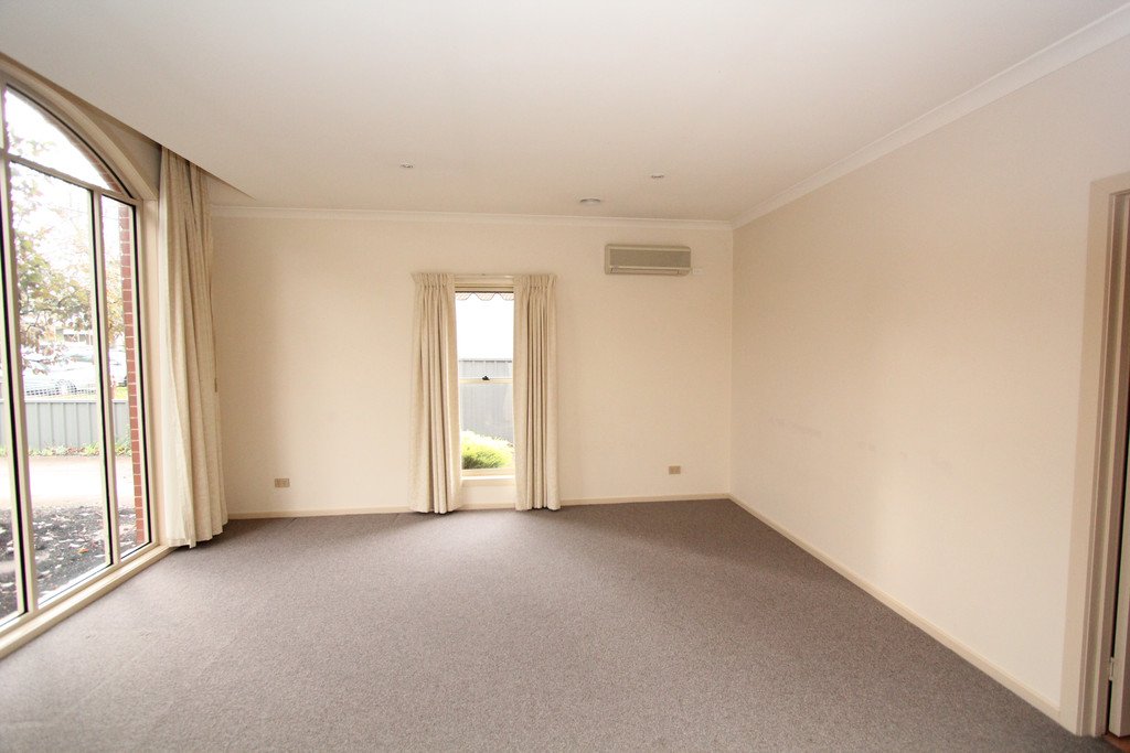 1/221 Dawson Street South BALLARAT CENTRAL 3