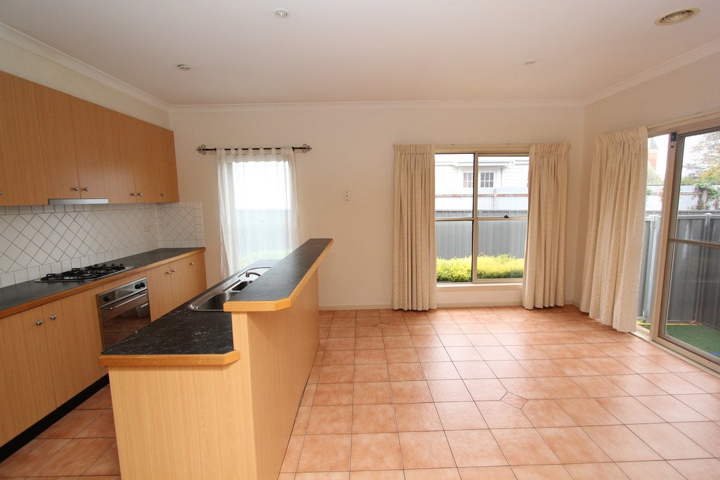 1/221 Dawson Street South BALLARAT CENTRAL 7