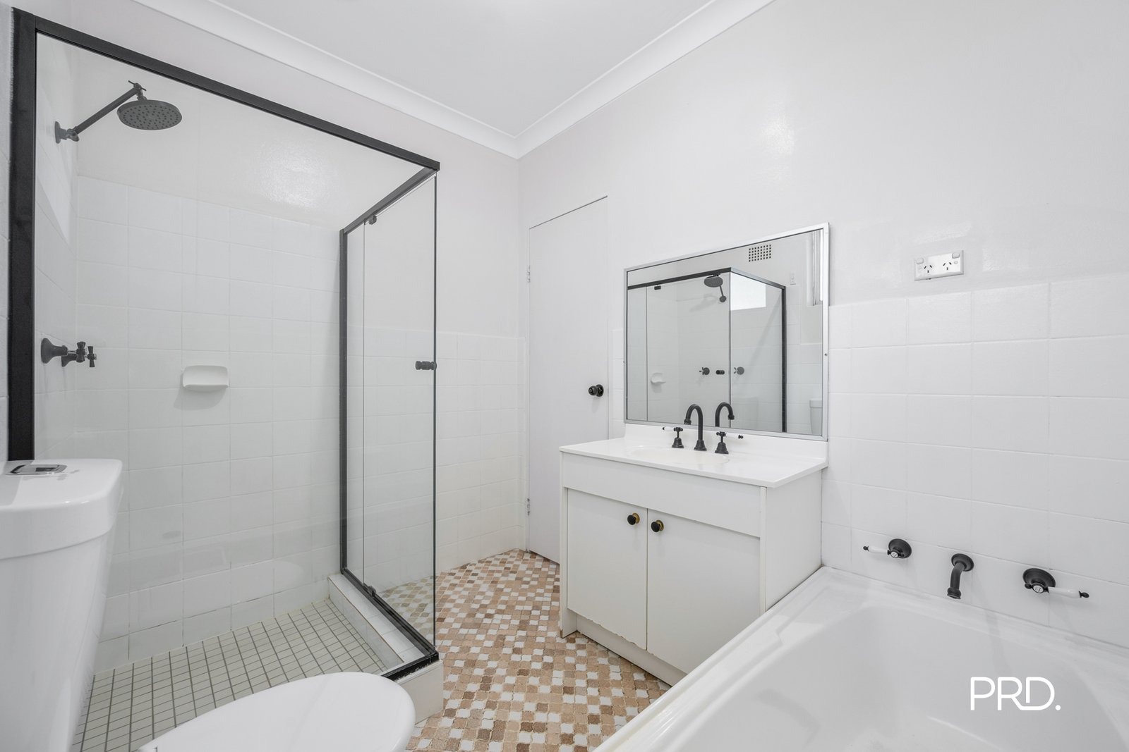 12/211 Derby Street PENRITH 8