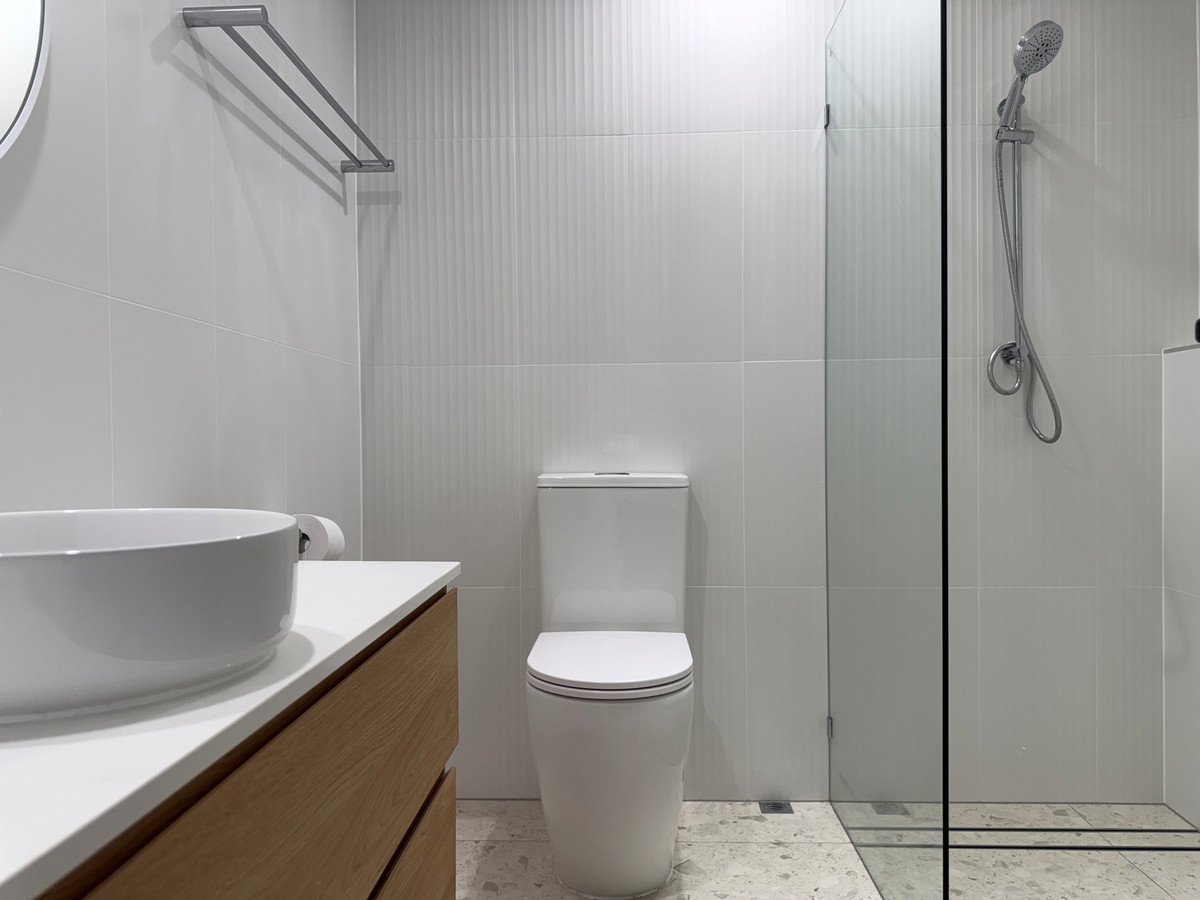 12/22-24 Dunlin Drive BURLEIGH WATERS 4