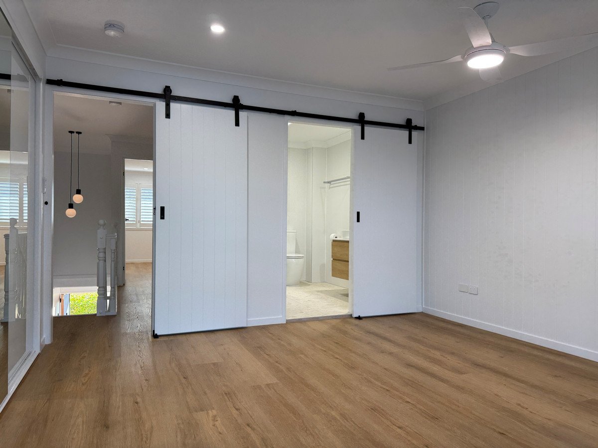 12/22-24 Dunlin Drive BURLEIGH WATERS 5