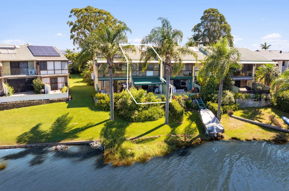 12/22-24 Dunlin Drive BURLEIGH WATERS 15