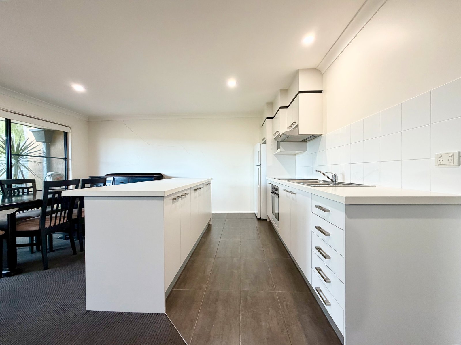 122/31 Horizons Drive SALAMANDER BAY 3