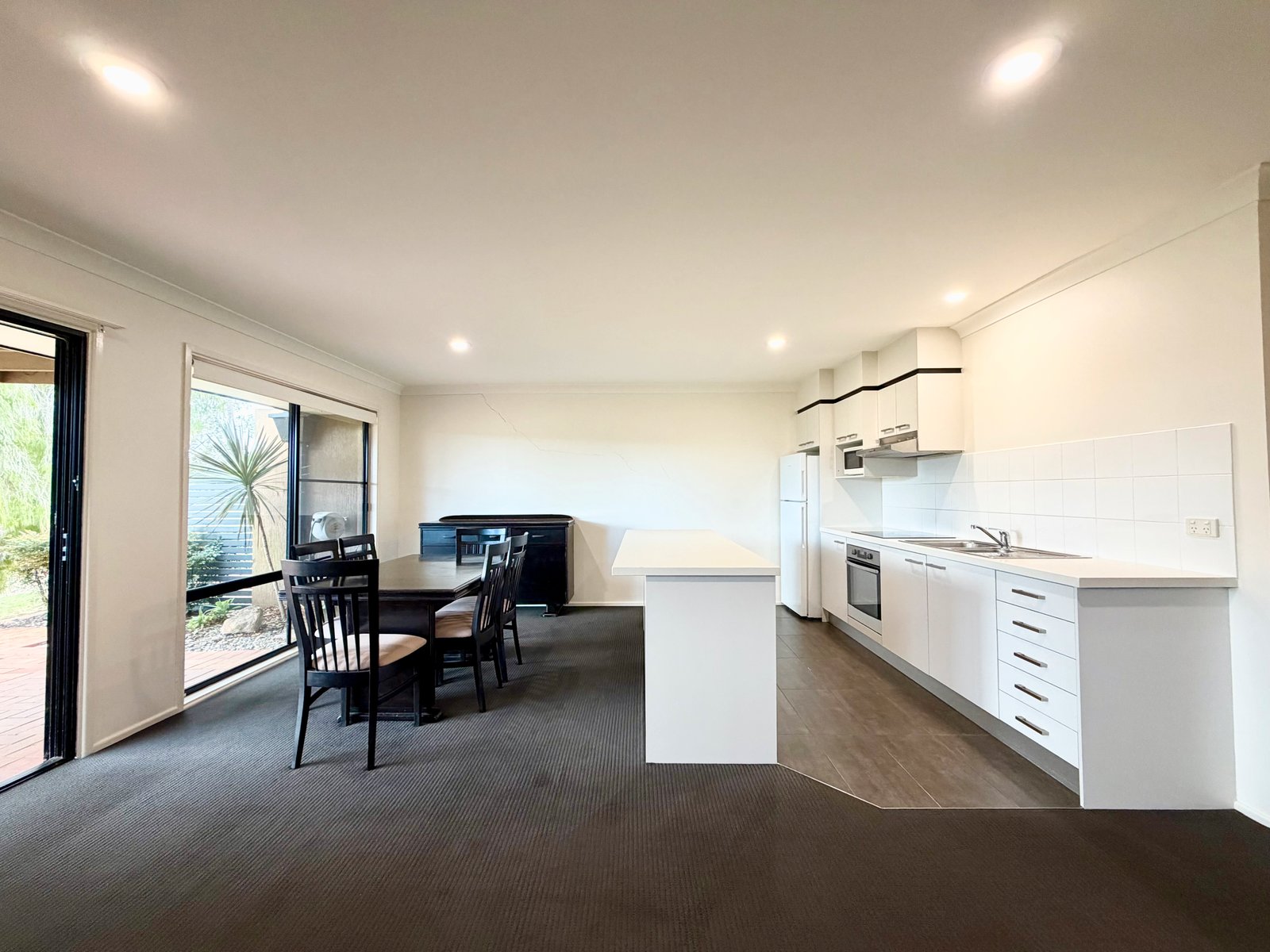 122/31 Horizons Drive SALAMANDER BAY 7