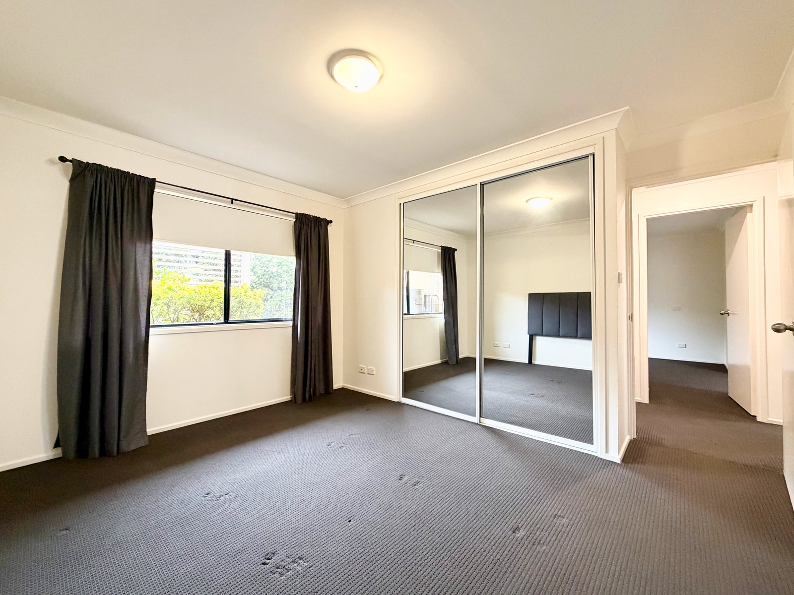 122/31 Horizons Drive SALAMANDER BAY 12