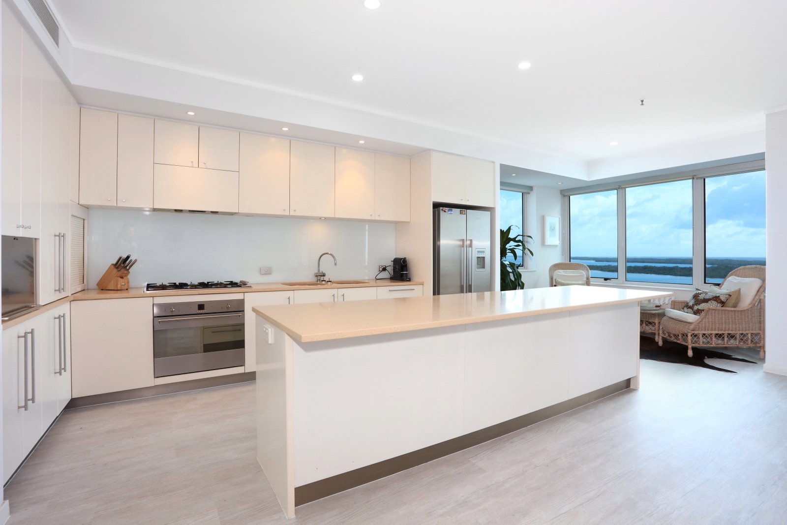 122/326 Marine Parade LABRADOR 4