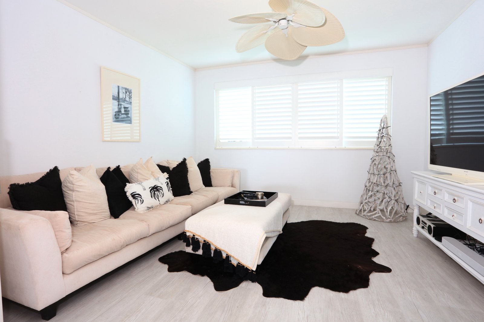 122/326 Marine Parade LABRADOR 10