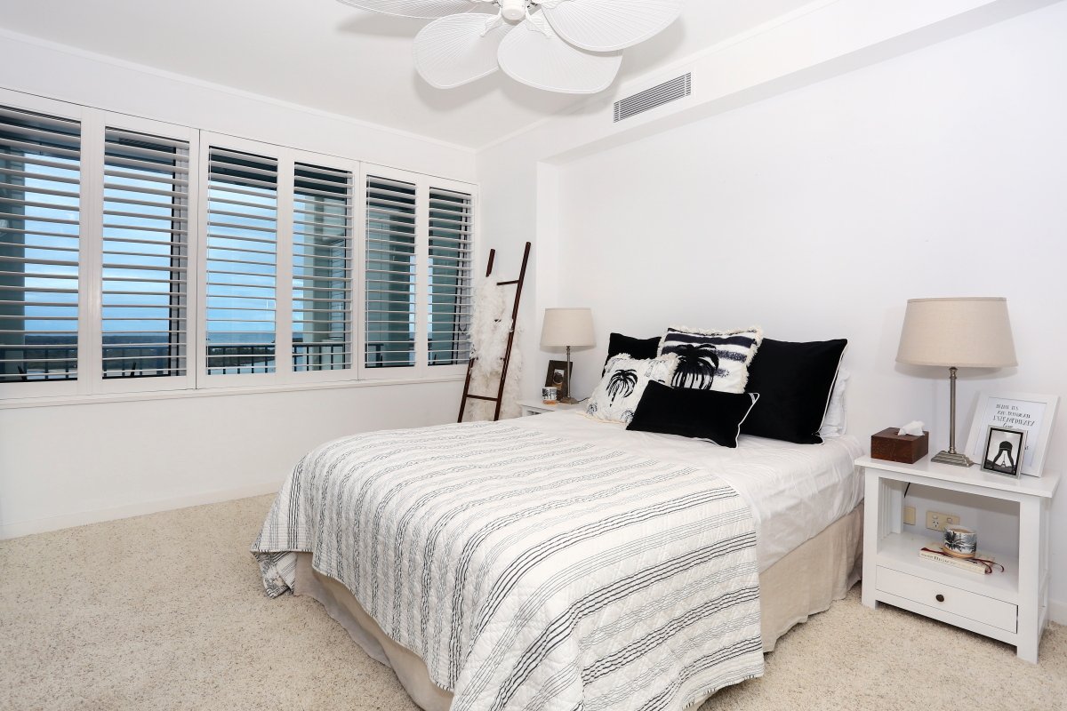 122/326 Marine Parade LABRADOR 15