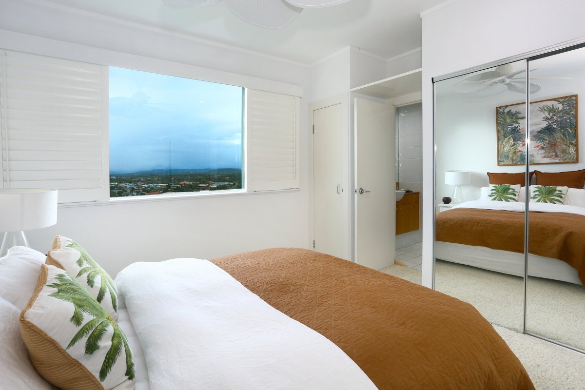 122/326 Marine Parade LABRADOR 18