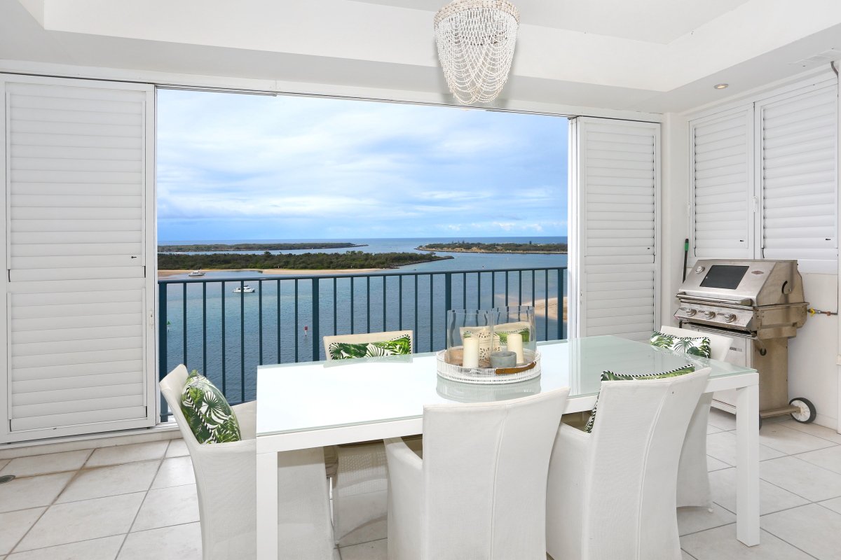 122/326 Marine Parade LABRADOR 22