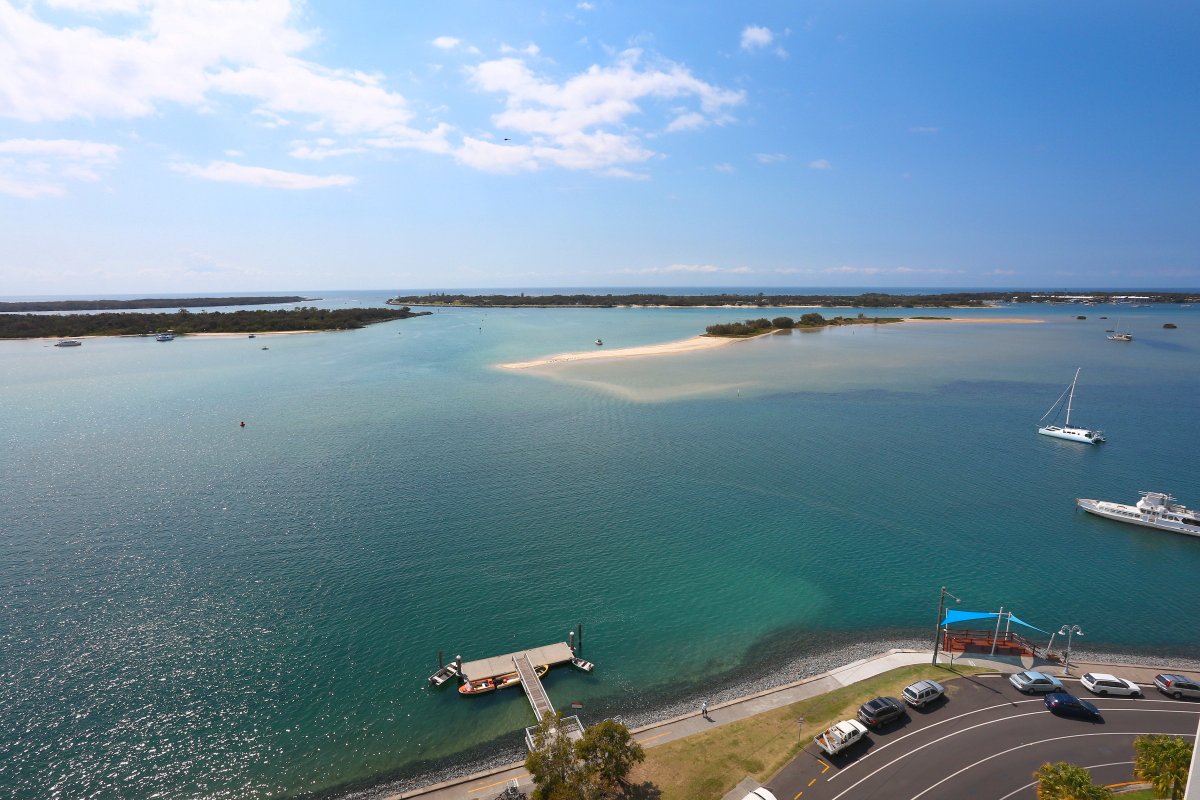 122/326 Marine Parade LABRADOR 25