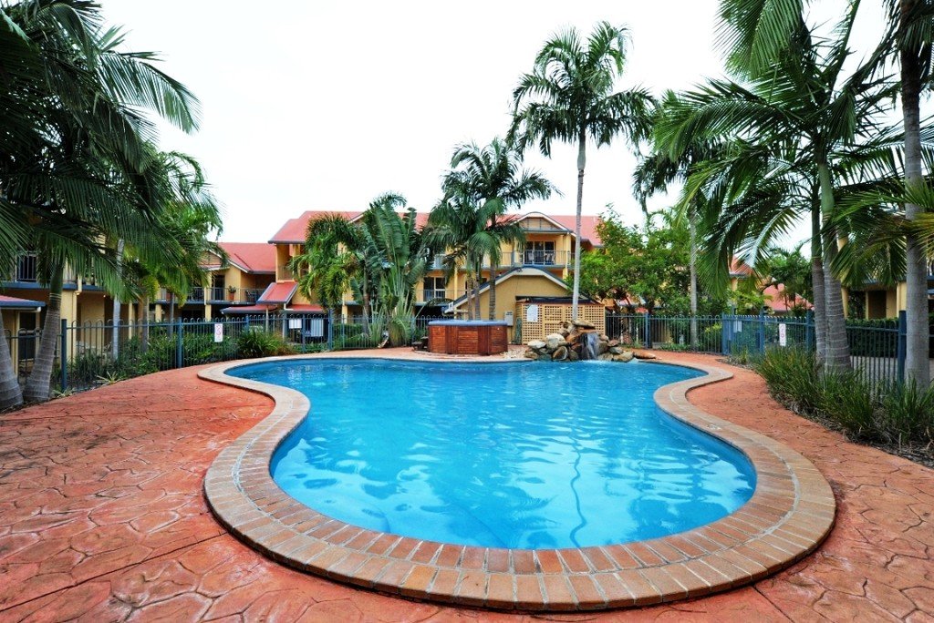 12/24 Beach Road CANNONVALE 1