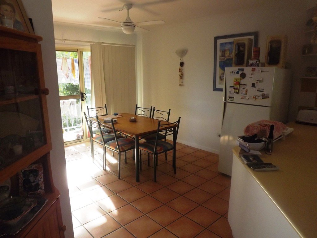 12/24 Beach Road CANNONVALE 5