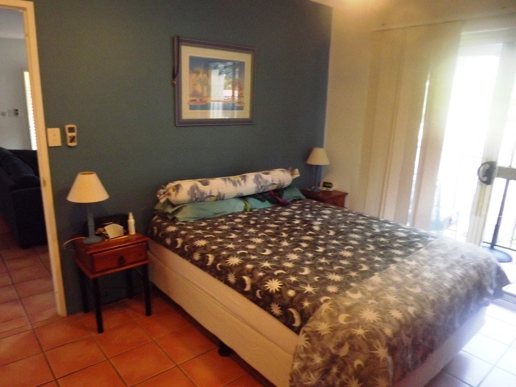 12/24 Beach Road CANNONVALE 6