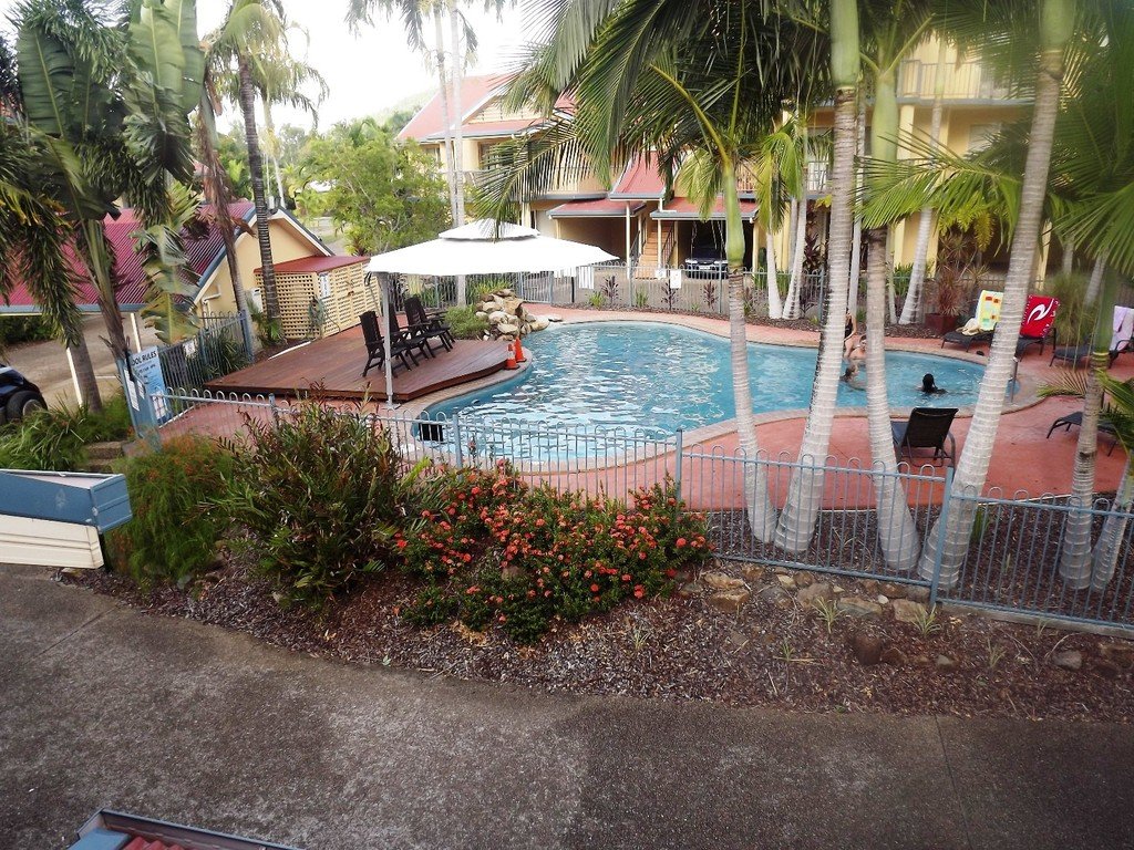 12/24 Beach Road CANNONVALE 11