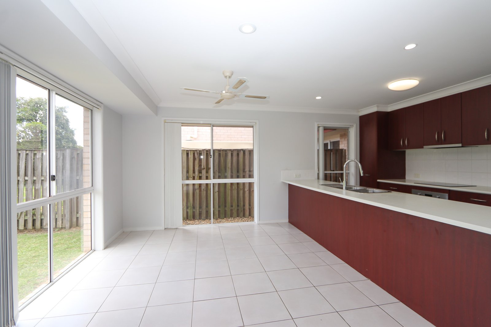 1/224 Billinghurst Crescent UPPER COOMERA 8