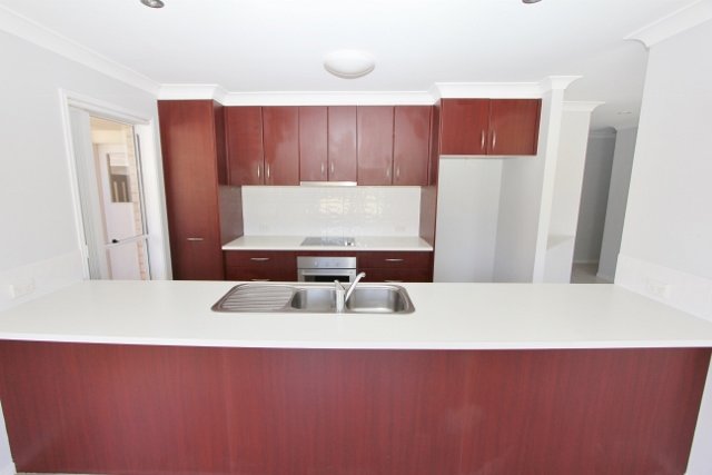 1/224 Billinghurst Crescent UPPER COOMERA 3