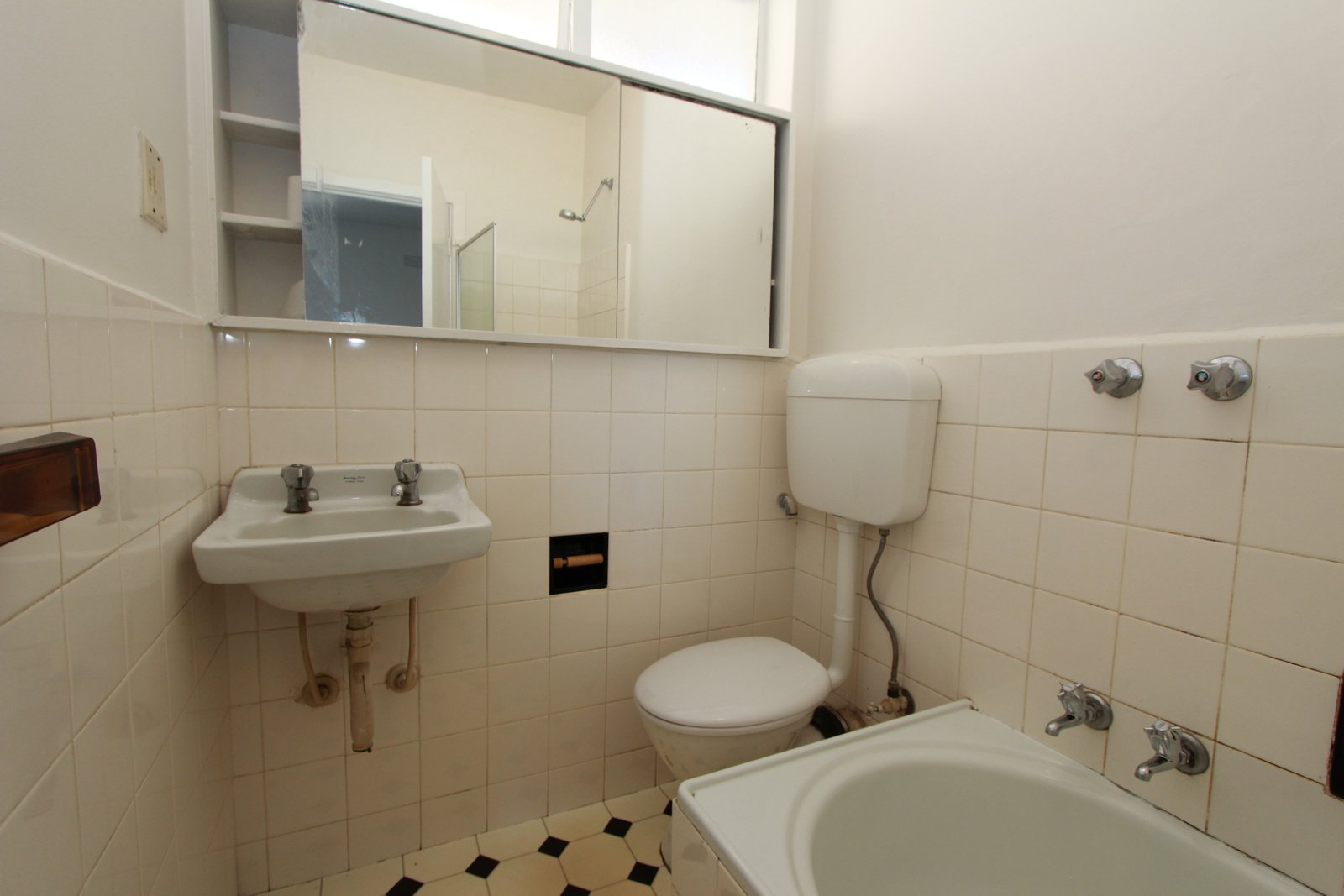 Real Estate and Property in 12/245 Williams Road, South Yarra, VIC