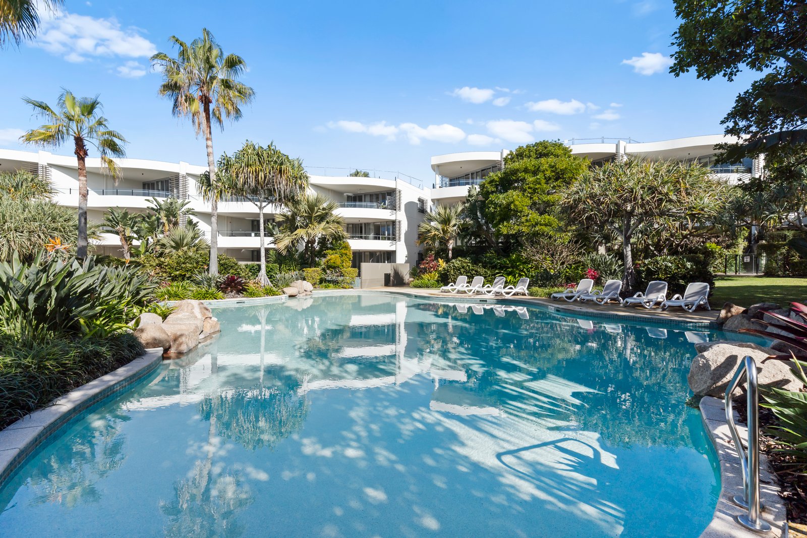 122/685 Casuarina Way CASUARINA 11