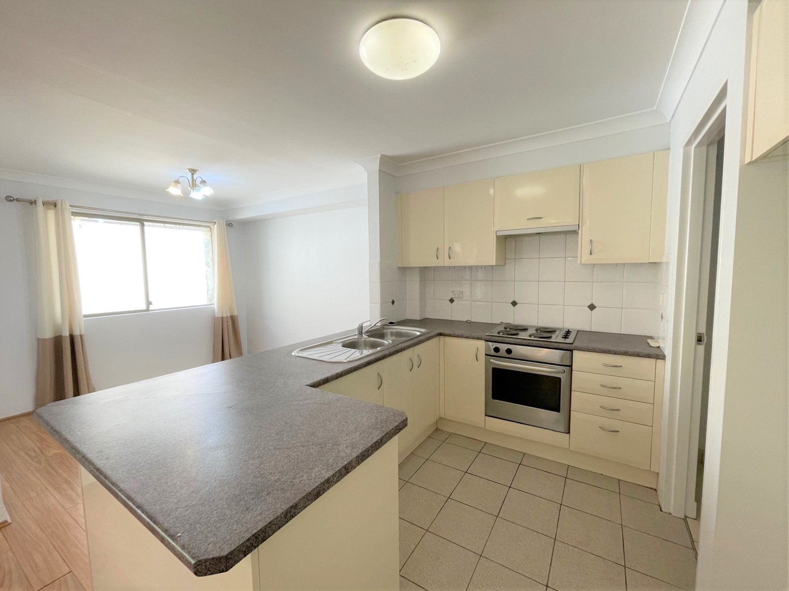 12/27-29 Eden Street ARNCLIFFE 8