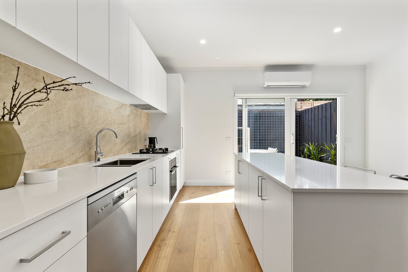 Gallery: 1/227 Bay Street