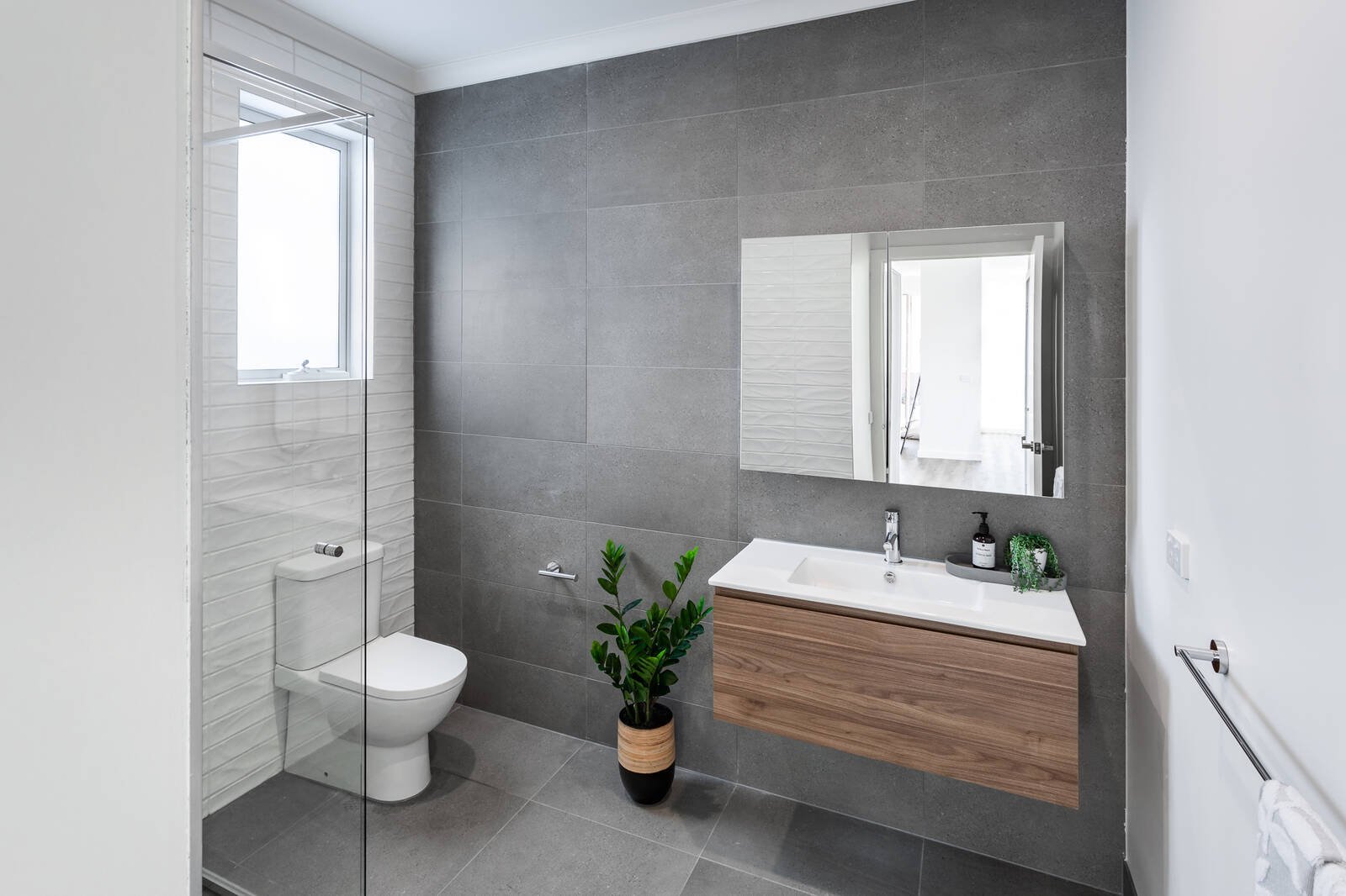 Real Estate and Property in 12/27 Calthorpe Street, Gisborne, VIC