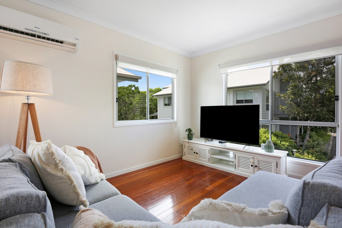 12/27 Eugenia Circuit Robina 10