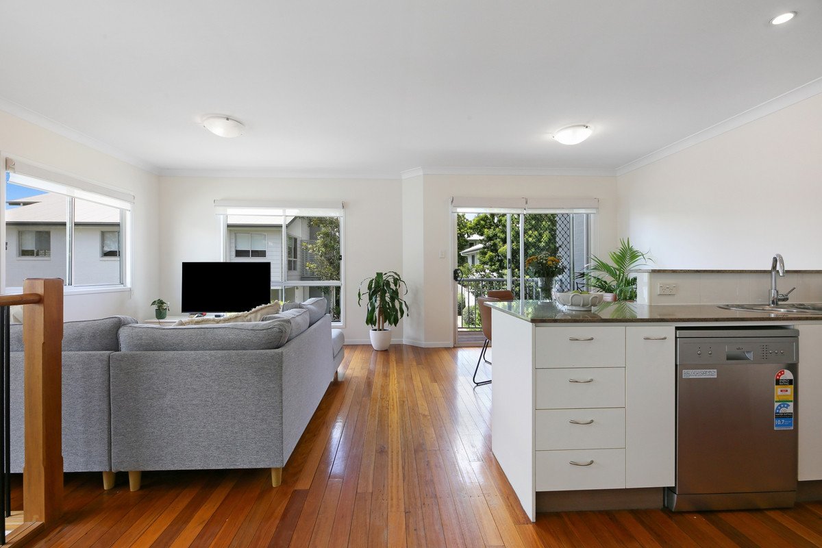 12/27 Eugenia Circuit Robina 13