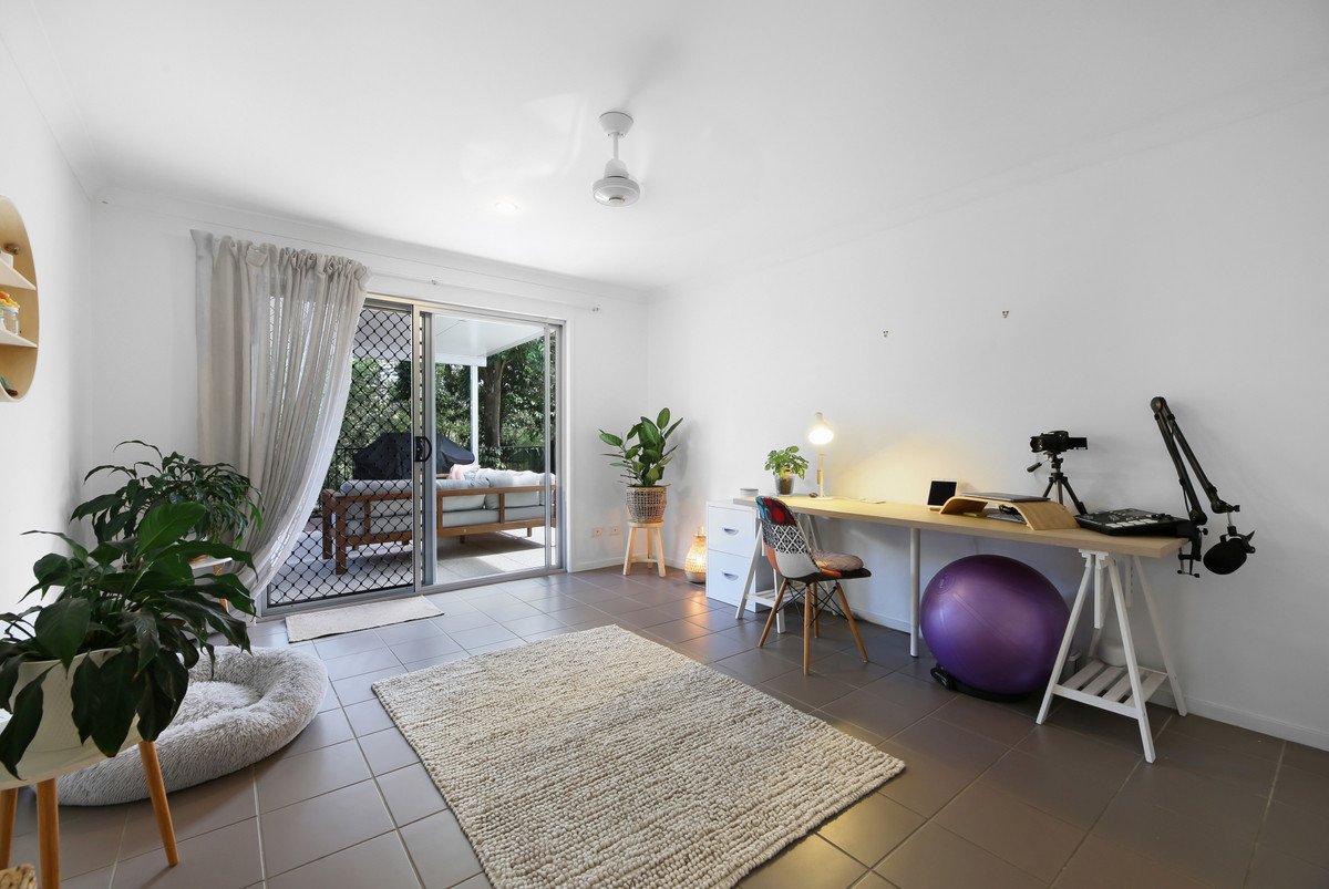 12/27 Eugenia Circuit Robina 19