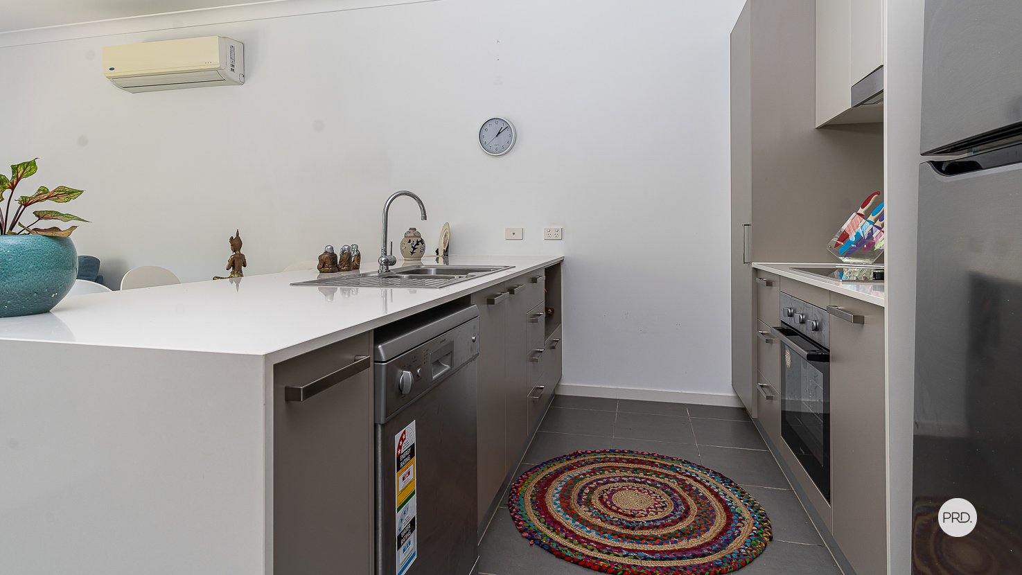 12/27 PITTWIN ROAD North CAPALABA 3
