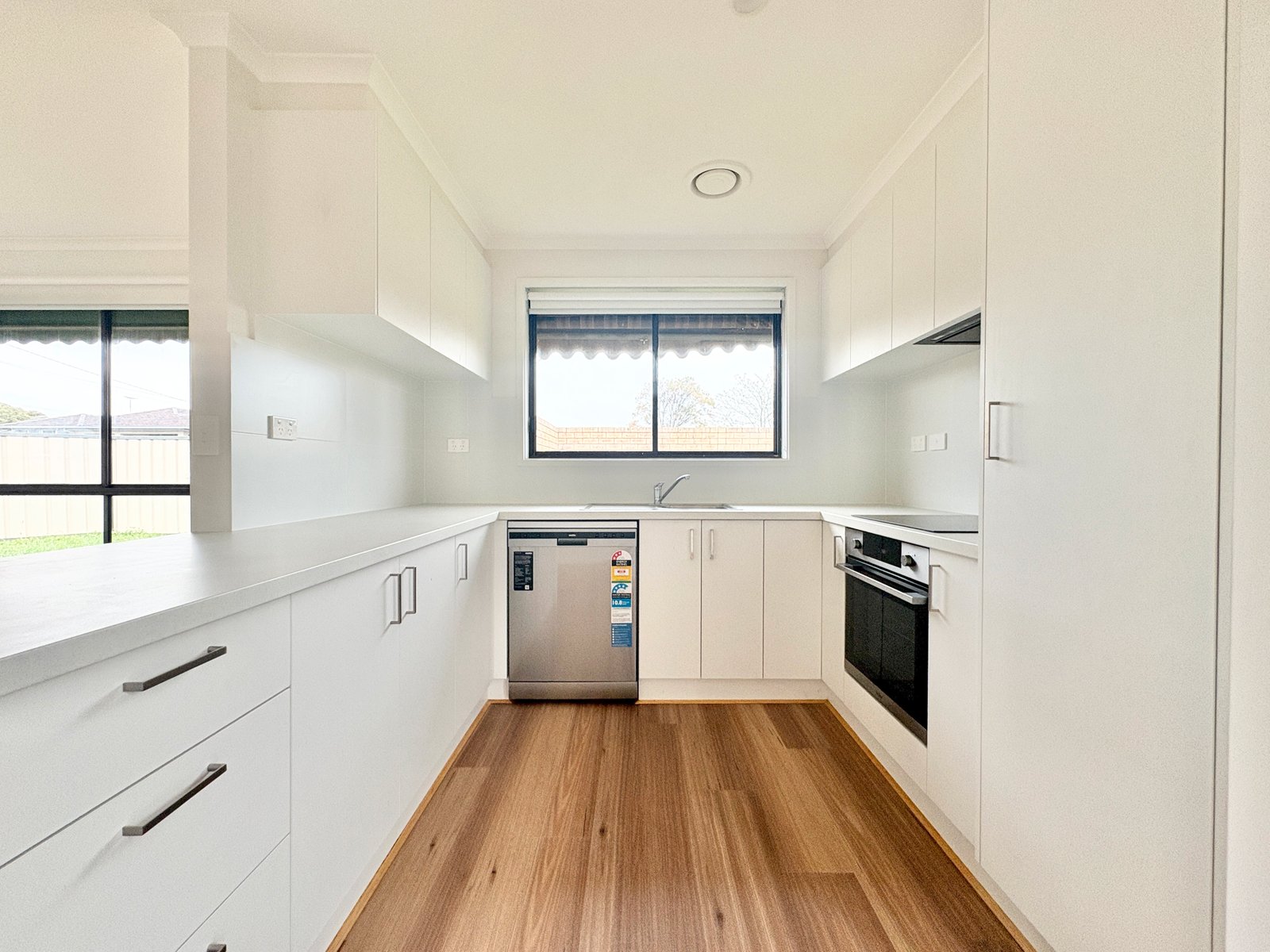 Gallery: 1/228 Anakie Road