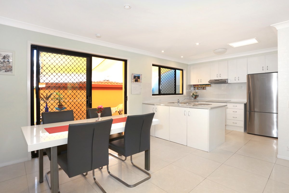 12/283 Cotlew Street ASHMORE 5