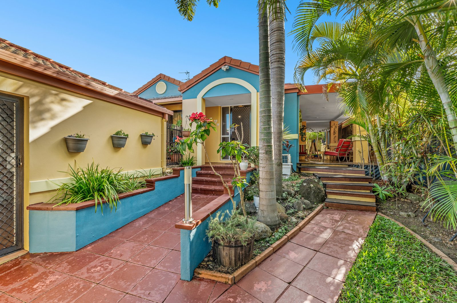 12/283 Cotlew Street West  ASHMORE 2
