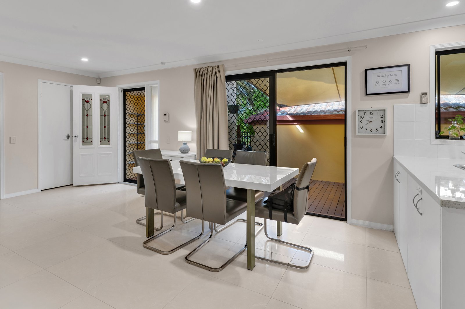 12/283 Cotlew Street West  ASHMORE 9