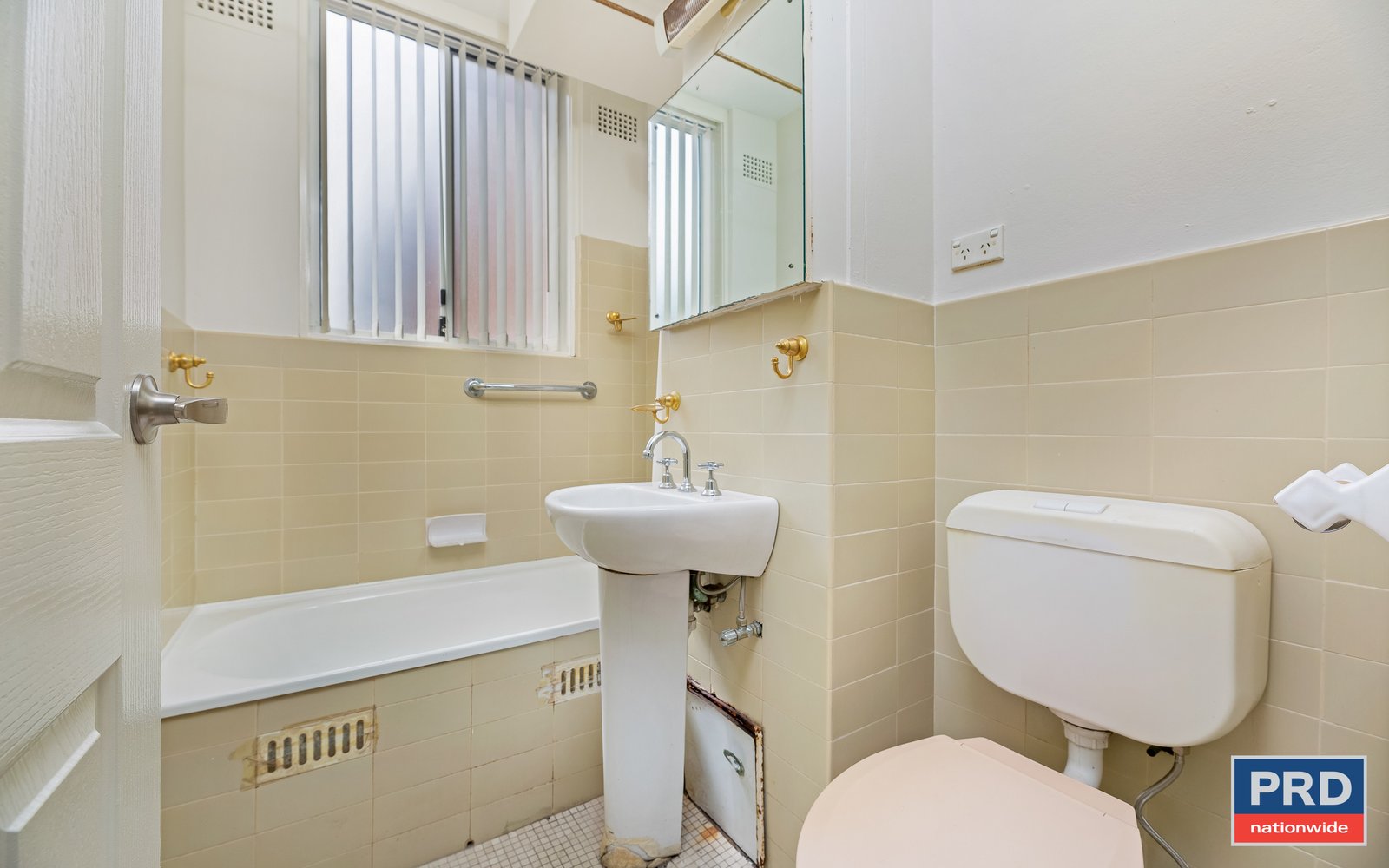 1/229 Kinggeorges Road ROSELANDS 6