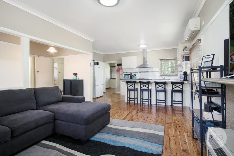 1&2/297 Gulpha Street NORTH ALBURY 3