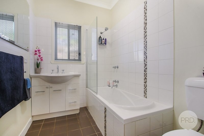 1&2/297 Gulpha Street NORTH ALBURY 8